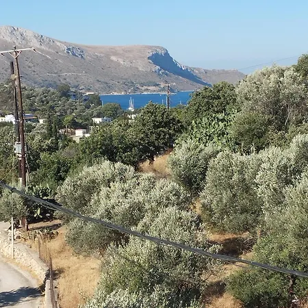 بيت للعطل White Cat