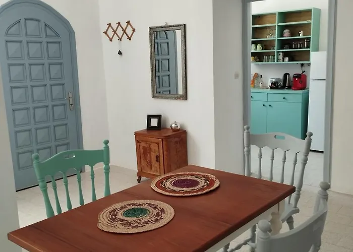 펜션 White Cat Vromolithos