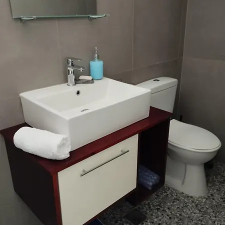 White Cat בית נופש *