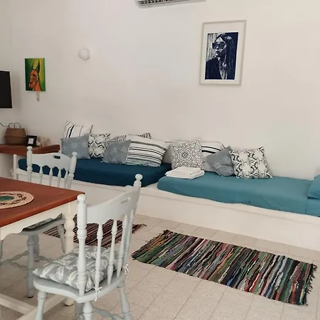 White Cat בית נופש Vromolithos